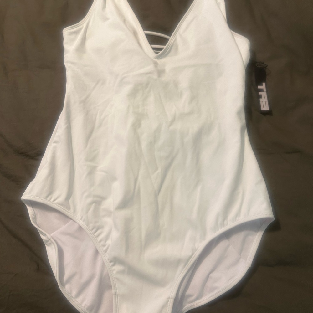 🔥TA3 Plungey in white. Brand New!! Size 2X🔥